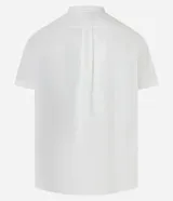 Camisa de manga corta confeccionada en mezcla de lino y algodón, con cuello tipo padre y cierre frontal parcial con botones.