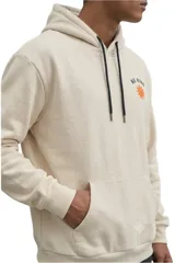 Hoodie de felpa color beige, con capucha y estampado en la espalda que incluye un diseño de sol naranja y texto en negro y azul.