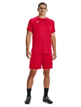 Short deportivo Under Armour Golazo 3.0, color rojo con logo blanco en la pierna derecha.