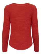 Sweater de punto color rojo arcilla, con cuello redondo y mangas largas, de diseño clásico y ajuste recto.