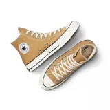 Championes Converse Chuck 70 Hi color beige con cordones blancos y suela de goma blanca.