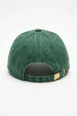 Gorra de algodón con efecto gastado y visera curva.