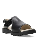Sandalias Furtiva modelo Paola de cuero negro con suela track y tira trasera con hebilla ajustable.