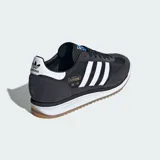 Championes Adidas SL 72 RS negros con detalles en blanco y azul.
