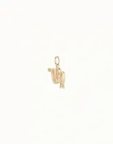 Charm con el símbolo del signo zodiacal Virgo, diseñado con líneas fluidas y acabado metálico brillante.