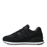 Championes urbanos New Balance modelo 574, color negro con textura de piel de serpiente en paneles laterales y puntera. Presenta el logo N característico en los laterales, entresuela blanca con motas negras y suela de goma.