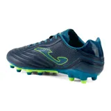 Championes de fútbol Joma Aguila 2403, color azul con detalles en verde flúor. Diseñados para profesionales que buscan ligereza y ajuste. Fabricados con material sintético resistente y transpirable, suela de caucho de dos densidades, media suela de Phylon y empeine de microfibra Fibertec y nylon.