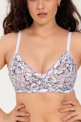 Bralette blanco de encaje floral con forro interno, breteles regulables y ganchos en la espalda.