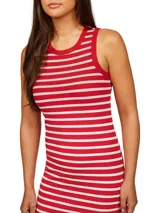 Vestido midi ajustado de viscosa elástica con textura acanalada a rayas horizontales rojas y blancas. Sin mangas, con cuello redondo y espalda deportiva. Logo de Tommy Hilfiger bordado en el bajo.