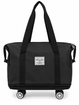 Bolso de viaje negro tipo valija con ruedas y asas dobles de mano, cierre superior y parche con logo bordado en el frente.