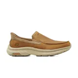 Mocasín casual Skechers de cuero color marrón, con diseño sin cordones y tecnología Slip-ins. Cuenta con suela Goodyear antideslizante y plantilla acolchada con tecnología Air-Cooled Memory Foam.