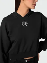 Sudadera corta con capucha Philipp Plein color negro, con logo hexagonal con cristales en el pecho y mangas largas.