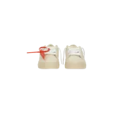 Championes de diseño urbano Off-White Low Vulcanized, color beige con detalles blancos y una etiqueta zip-tie roja en los cordones. Presentan el característico logo de flechas cruzadas en el lateral y suela de goma vulcanizada.