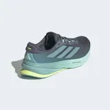 Championes de running Adidas Supernova Rise 2 para hombre, color gris oscuro con detalles en verde azulado y suela con espuma Dreamstrike+ en verde menta y amarillo neón.