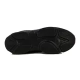 Championes deportivos Diadora modelo Wimbledon, color negro, con cordones negros y detalles de costura en contraste.