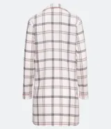 Camisón corto en franela cuadrillé blanca con gris y rosa, con cuello solapa, manga larga, abotonado frontal, bolsillo frontal y detalle de vivo contrastante.