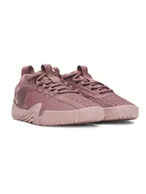 Championes de entrenamiento Under Armour modelo TriBase Reign 6, color rosado. Presentan parte superior de malla transpirable con tecnología UA WARP para sujeción, mediasuela de doble densidad y suela exterior de goma con tecnología TriBase para mayor contacto con el suelo y estabilidad.