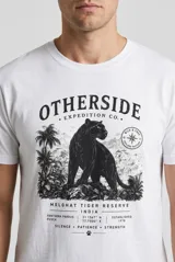 Remera gris melange de manga corta con cuello redondo y estampa frontal de una pantera y la inscripción "Otherside".
