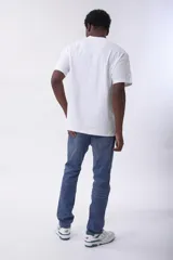 Pantalón de jean azul de corte recto.