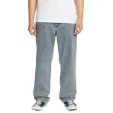 Pantalón de jean con corte tapered, de tiro medio y pierna ligeramente ajustada hacia el tobillo. Presenta un lavado gris con efecto desgastado, cierre de botón y cremallera, y diseño de cinco bolsillos.