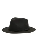 Sombrero tipo fedora de canvas engrasado color verde oscuro, con detalle de cinta trenzada en la base de la copa y ojales metálicos laterales para ventilación.
