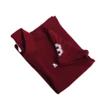 Remera tipo polo color amarillo con cuello clásico y logo bordado en el pecho. Corte recto y mangas cortas.