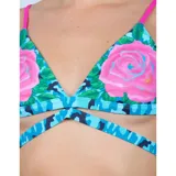 Bikini United Uy de dos piezas con estampa de camuflaje en tonos celestes y diseño de rosas grandes en las copas. El corpiño es de corte triangular con tiras cruzadas bajo el busto y breteles fucsias regulables, y la bombacha es de corte colaless con tiras laterales finas.