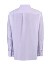 Camisa de manga larga RKF modelo Wf Pb, de corte regular y cuello americano. Presenta un diseño de rayas verticales en tonos rosado, celeste y blanco, con cierre frontal de botones, bolsillo ojal en el pecho con logo bordado y botones en las puntas del cuello.