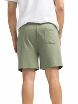 Short de felpa color negro, con cordón ajustable en la cintura y corte casual.