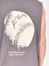 Musculosa negra de corte holgado con cuello redondo y estampa frontal con el texto 'LOSANGELES' en color blanco.