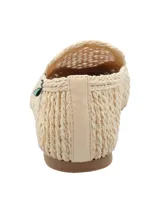 Mocasín de mujer RKF modelo Rita, elaborado en rafia natural de color beige, con diseño tejido, punta redonda y suela plana.