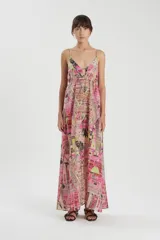 Vestido largo con breteles finos y escote en V, de algodón y seda con estampado abstracto multicolor.