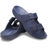 Sandalias Crocs modelo Saturday, color gris, de dos tiras con hebillas ajustables y plantilla de espuma Croslite.