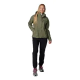 Campera impermeable y transpirable Columbia Hikebound II Jacket con tecnología Omni-Tech, color verde militar, con capucha ajustable, bolsillos con cierre y costuras totalmente selladas.