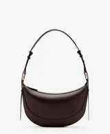 Bolso mediano de diseño ovalado, color marrón oscuro, con asa de hombro ajustable y cierre de cremallera.
