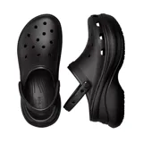 Zuecos Crocs modelo Classic Bae, color negro, con plataforma alta contorneada y correa trasera ajustable. Presentan el diseño clásico con perforaciones en la puntera y textura en el talón.