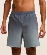 Bermuda deportiva masculina de color azul, con cintura elástica y cordón interno de ajuste.