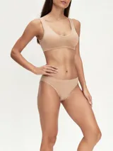 Vedetina color piel, corte clásico, sin costuras.