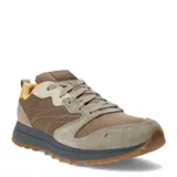 Championes urbanos Merrell modelo Alpine 83, confeccionados en una combinación de cuero gamuzado y textil. Presentan un diseño en tonos tierra, con suela de goma resistente y cierre mediante cordones.