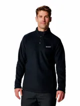 Buzo polar de fleece con cuello alto y cierre frontal de botones a presión. Presenta mangas largas y el logo de la marca bordado en el pecho.