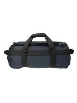 Bolso de viaje tipo duffel color azul marino, resistente al agua, con compartimento principal con cierre, múltiples bolsillos internos y externos, correas ajustables y manijas reforzadas.