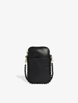 Bolso tipo bandolera Adidas color negro, con diseño minimalista y logo del trébol grabado en el frente. Presenta un borde decorado con cuentas negras y una correa de cadena de cuentas a juego con herrajes dorados. Cuenta con cierre superior y bolsillo trasero.