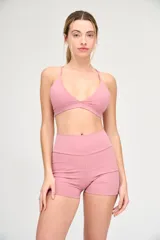 Top deportivo rosado con escote bajo y cintura con elástico de 3cm.