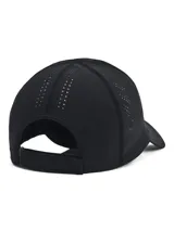 Gorra deportiva Under Armour de perfil bajo, confeccionada en tejido elástico ligero y duradero. Cuenta con paneles laterales perforados para mayor transpirabilidad, banda interior Iso-Chill que disipa el calor y cierre ajustable con velcro. Incluye logotipo reflectante en el frente.