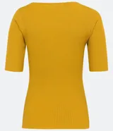 Blusa de punto acanalada color marfil, con cuello barco y mangas cortas, de corte ajustado al cuerpo de la marca Marfinno.