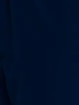 Short de baño azul marino con cintura elástica y cordón ajustable.