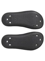 Sandalias Under Armour modelo UA W Locker V SL de color negro, confeccionadas en EVA moldeada de una sola pieza, con diseño de secado rápido, orificios de drenaje y plantilla texturizada.