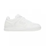 Championes urbanos EA7 Emporio Armani modelo Slasher, de diseño minimalista en color blanco total. Presentan el logo de la marca grabado en el lateral y en la lengüeta, con suela de goma al tono y cierre mediante cordones.