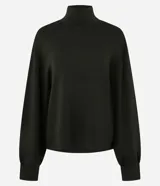 Buzo de cuello alto confeccionado en modal, con mangas largas y puños elásticos. Presenta un diseño liso y versátil con un acabado suave.