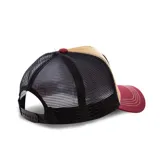 Gorro CapsLab con visera curva, paneles frontales color arena con parche bordado de Coyote y paneles traseros de rejilla negra.